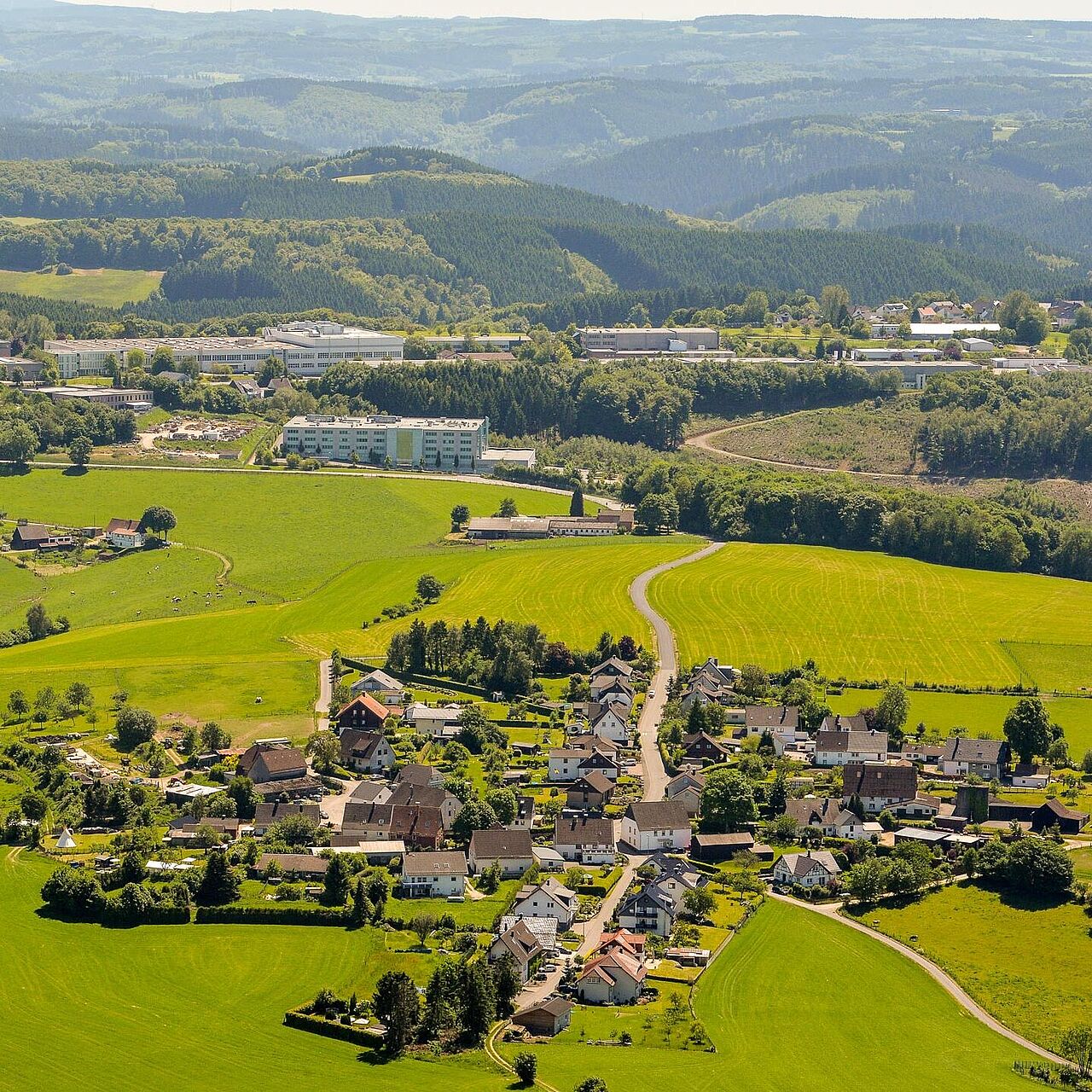Luftaufnahme von Schalksmühle in Märkischen Sauerland Luftaufnahme von Schalksmühle in Märkischen Sauerland