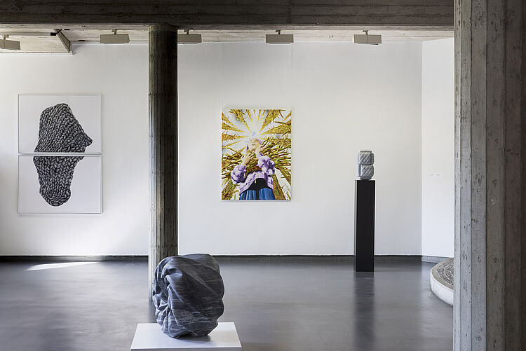 Ausstellungsansicht mit Arbeiten von Jaana Caspary und Jan-Luka Schmitz; Foto: Jennifer Braun
