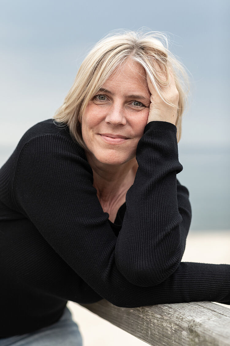 Andrea Russo-Anne Barns