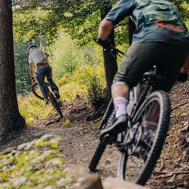 Mountainbiker auf dem Eisenwald Trail in Iserlohn im Märkischen Sauerland