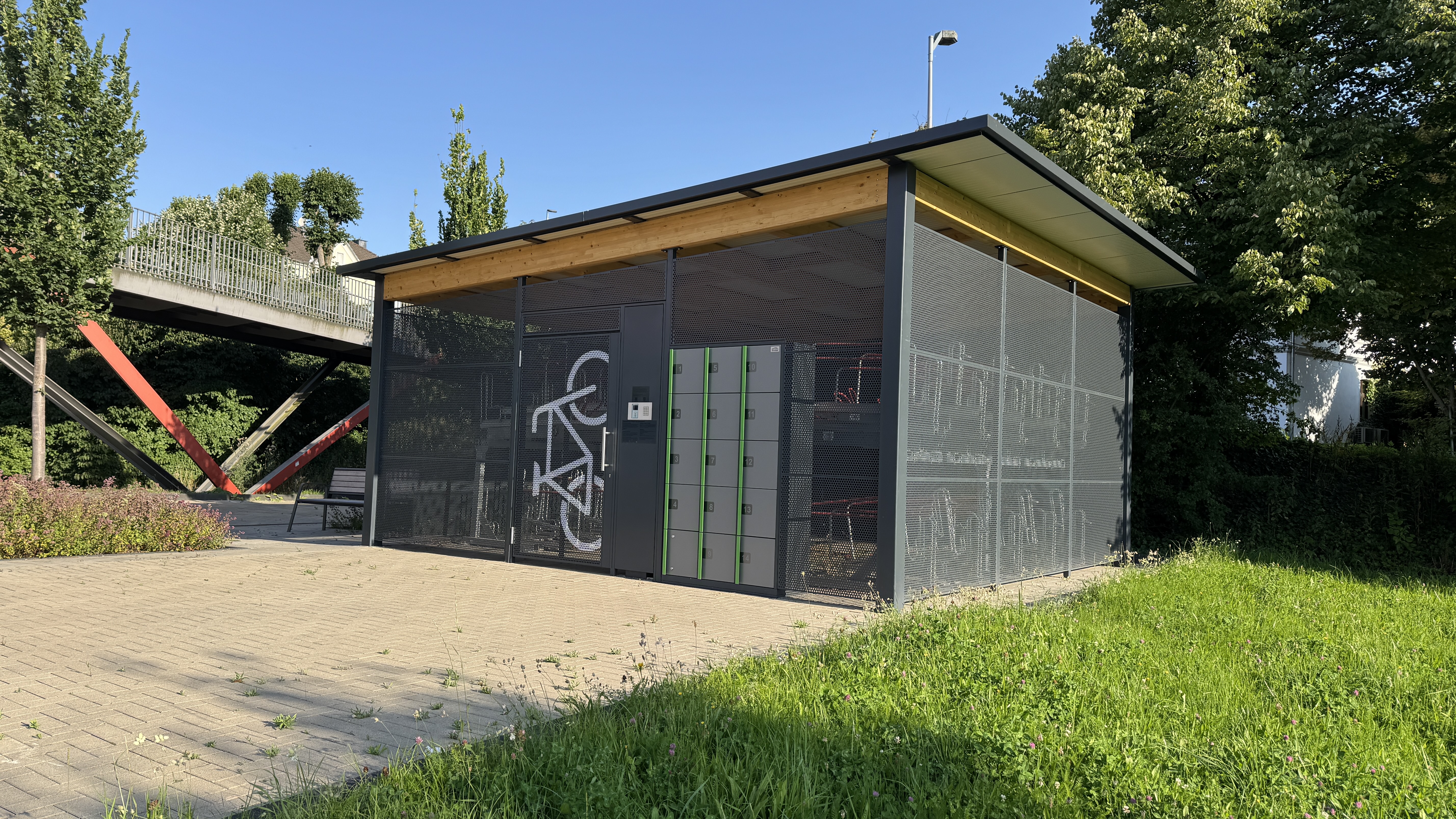 20250812 Fahrradabstellanlage Bahnhof MZ (c) Folak (1).JPG