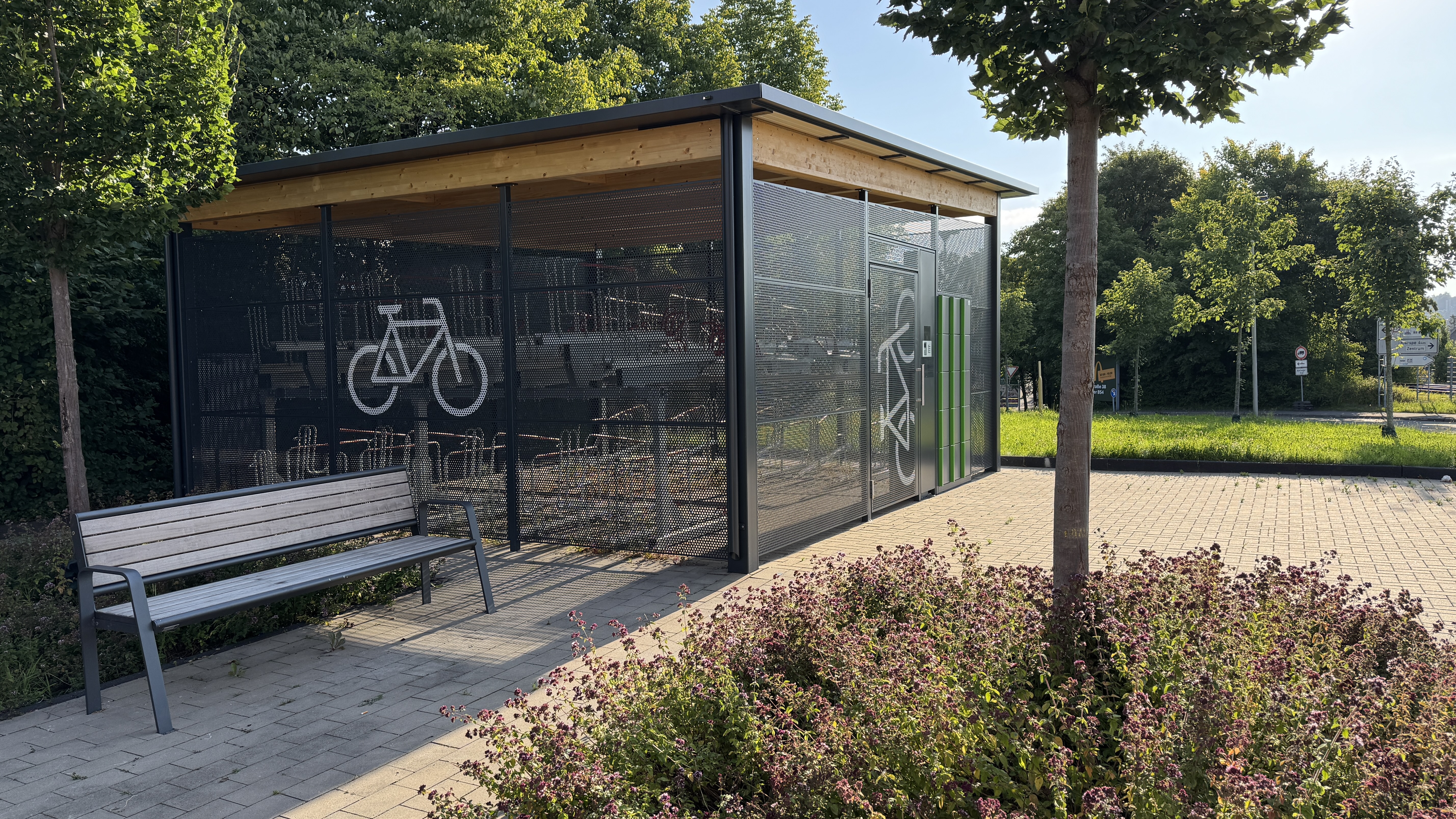 20250812 Fahrradabstellanlage Bahnhof MZ (c) Folak (8).JPG