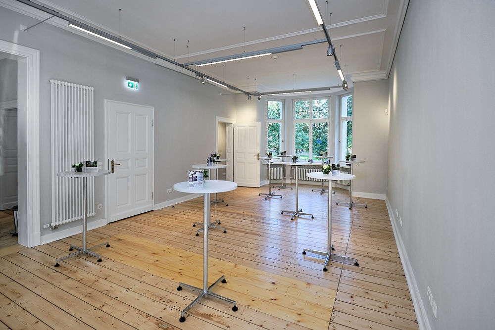 Tagungsraum mit lockerer Atmosphäre Tagungsraum mit lockerer Atmosphäre