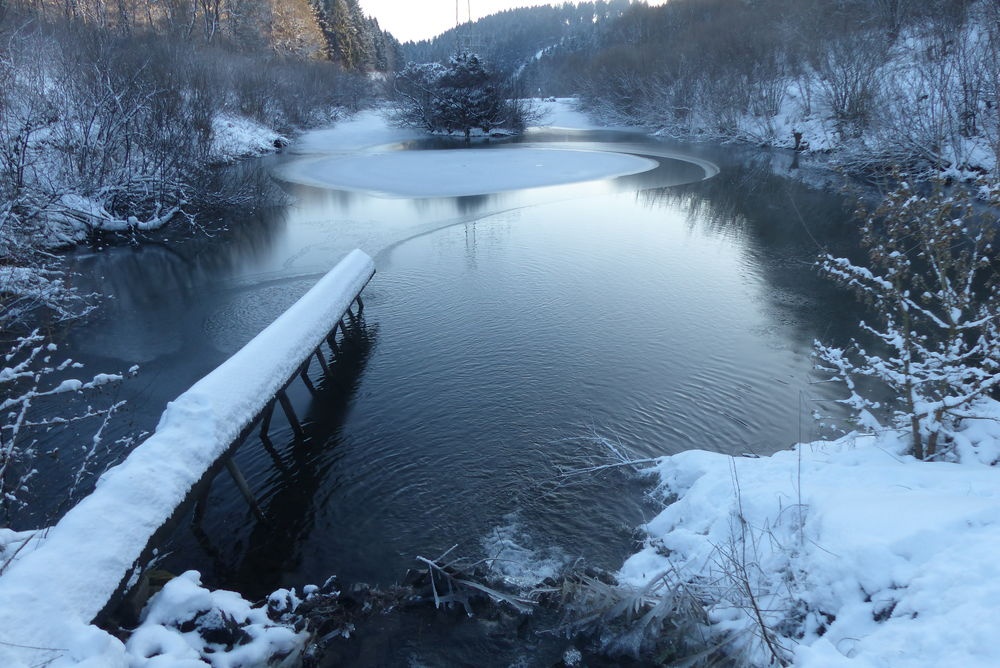 Die Teiche am Wegesrand im Winter Die Teiche am Wegesrand im Winter