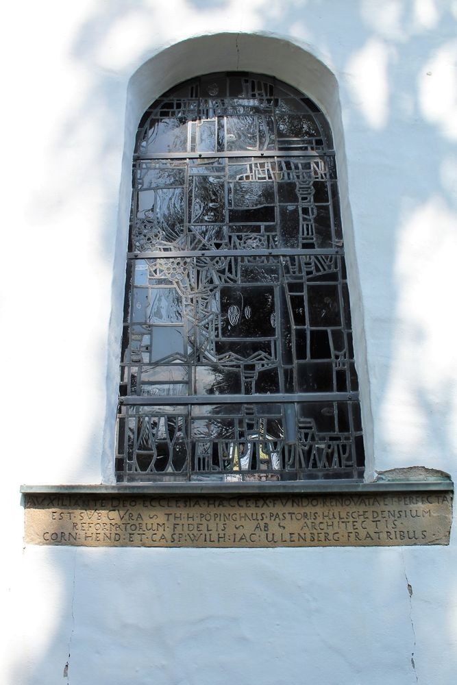 Die Kirchenfenster der Ortskirche Die Kirchenfenster der Ortskirche