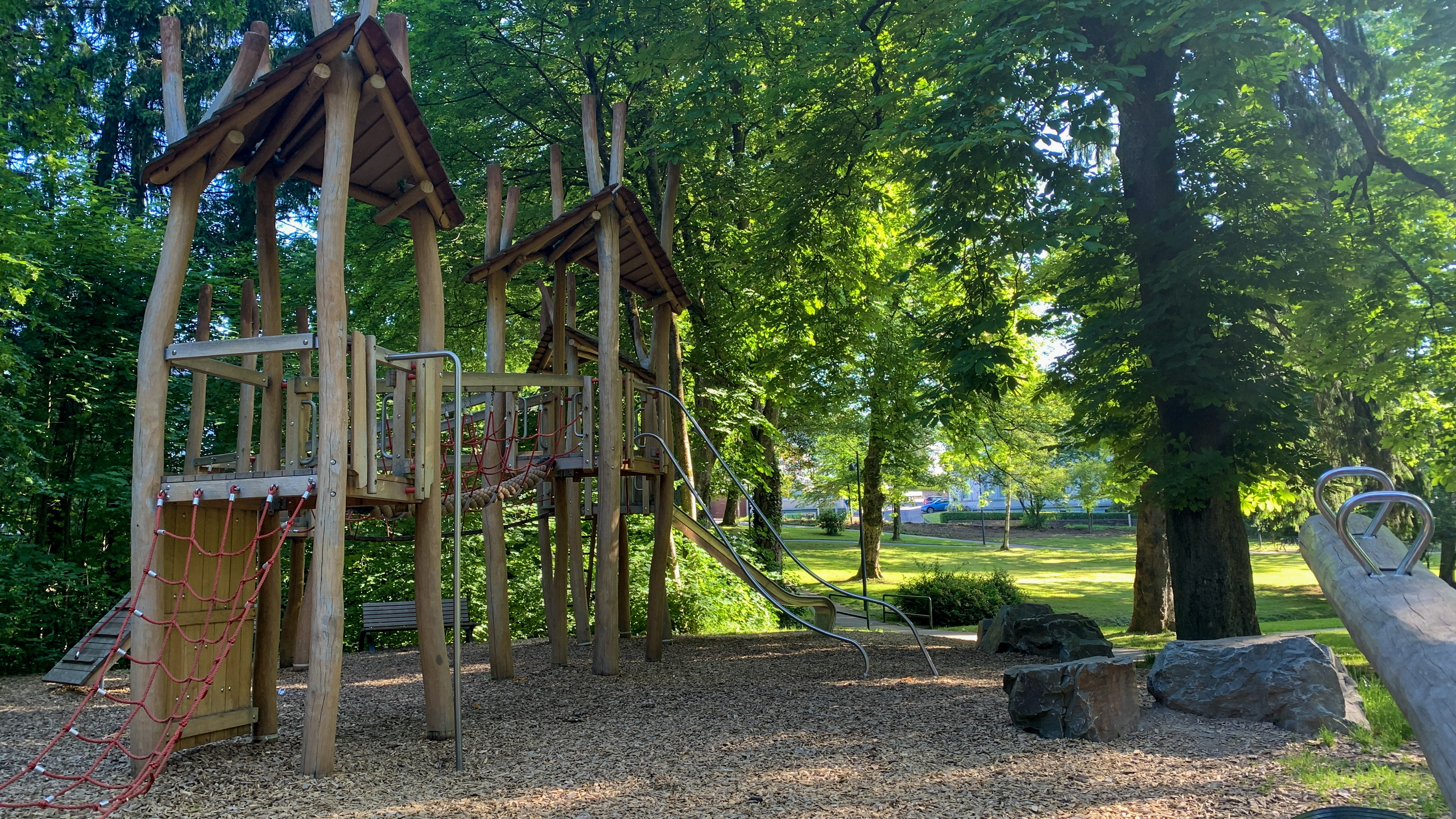 Baumhausspielplatz im Volkspark Meinerzhagen Baumhausspielplatz im Volkspark Meinerzhagen