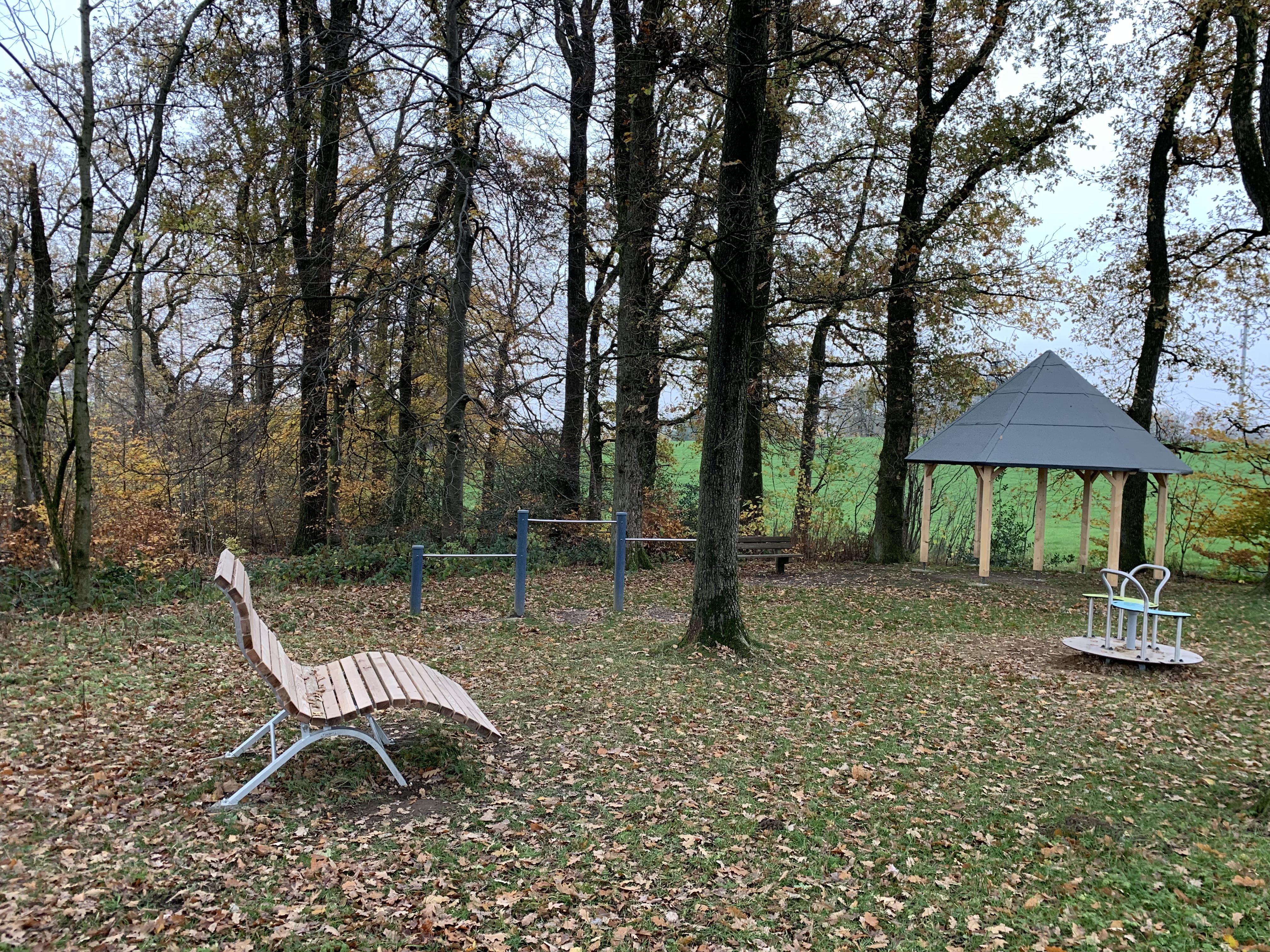 Wetterschutzhütten Wienhagen_Wegespinne_Gesamtansicht.JPG