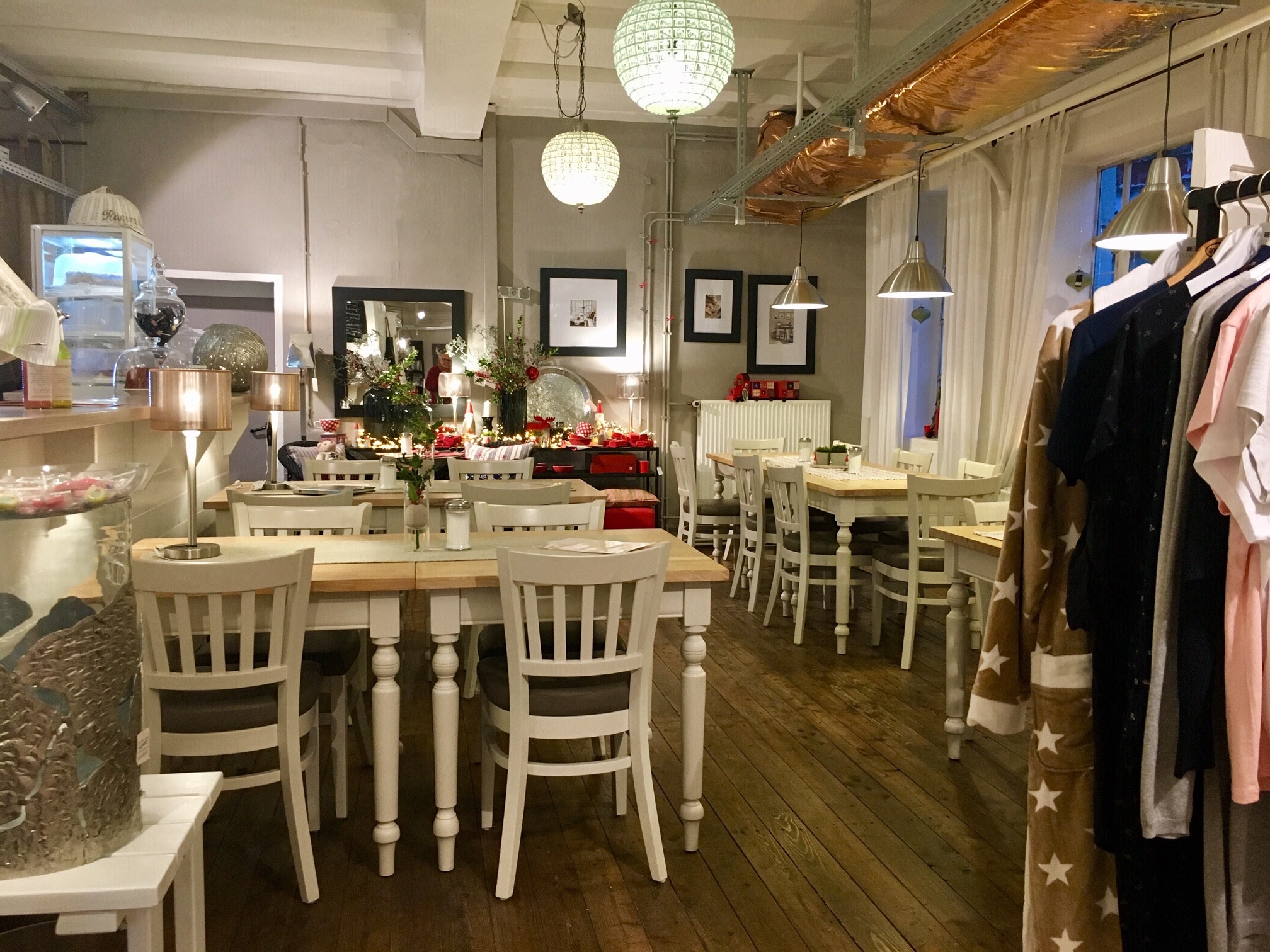 Café GARDEN ART - © GARDEN ART - The Concept Store Café GARDEN ART - © GARDEN ART - The Concept Store