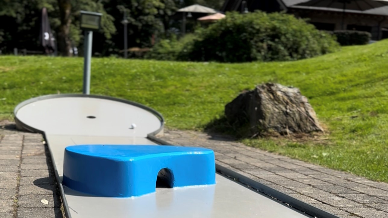 Minigolf_2.jpg Minigolf_2.jpg
