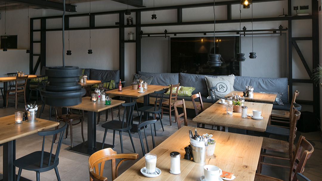 Moderner Restaurantinnenbereich