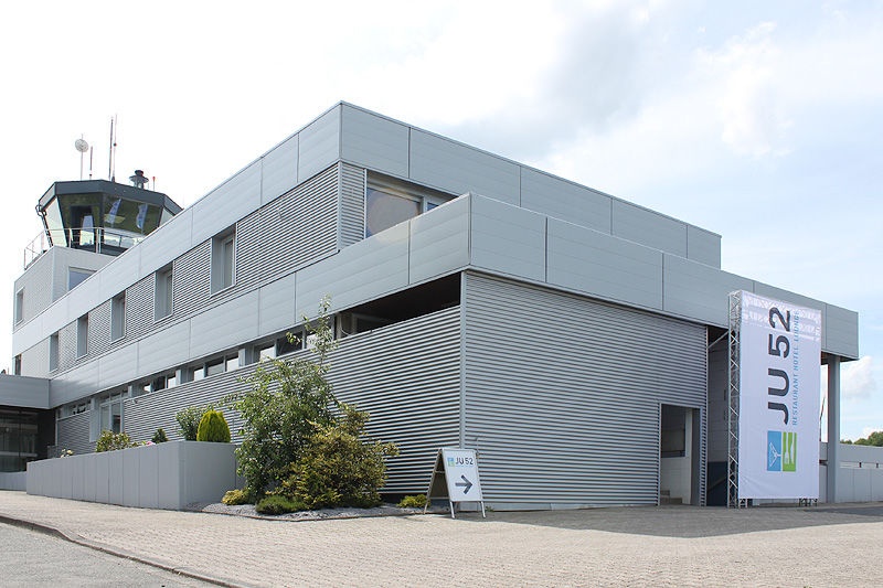 Hangar Hangar