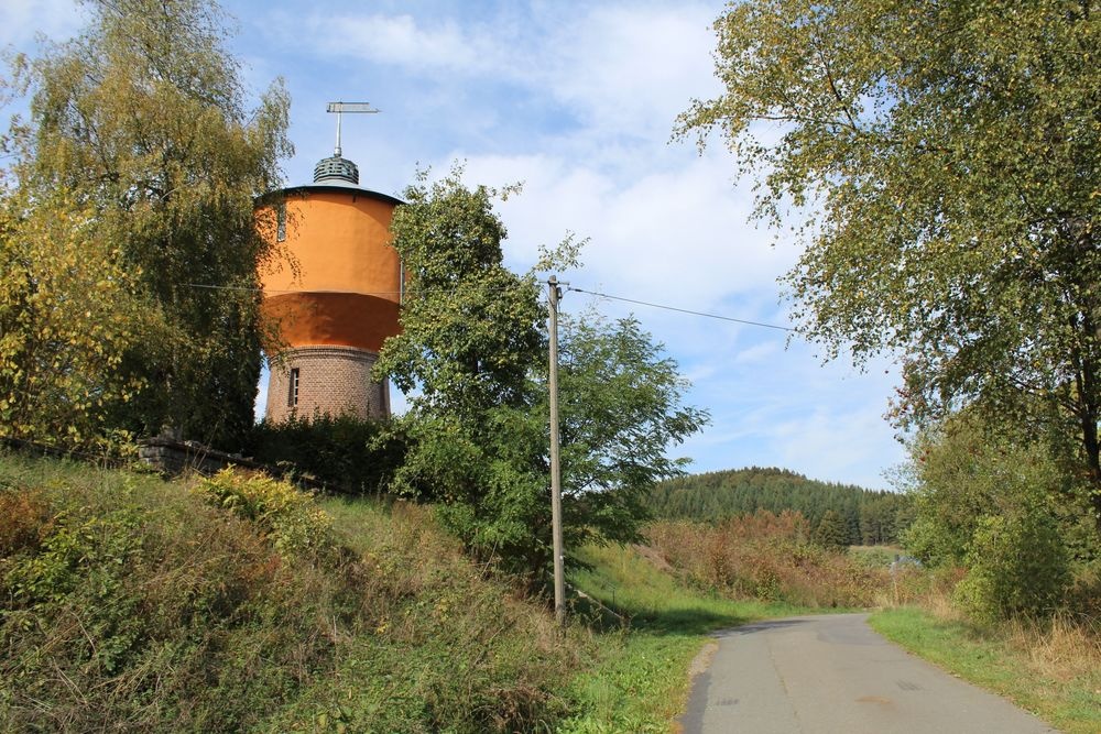 Der Wasserturm steht bei der Ortschaft Krummenerl Der Wasserturm steht bei der Ortschaft Krummenerl