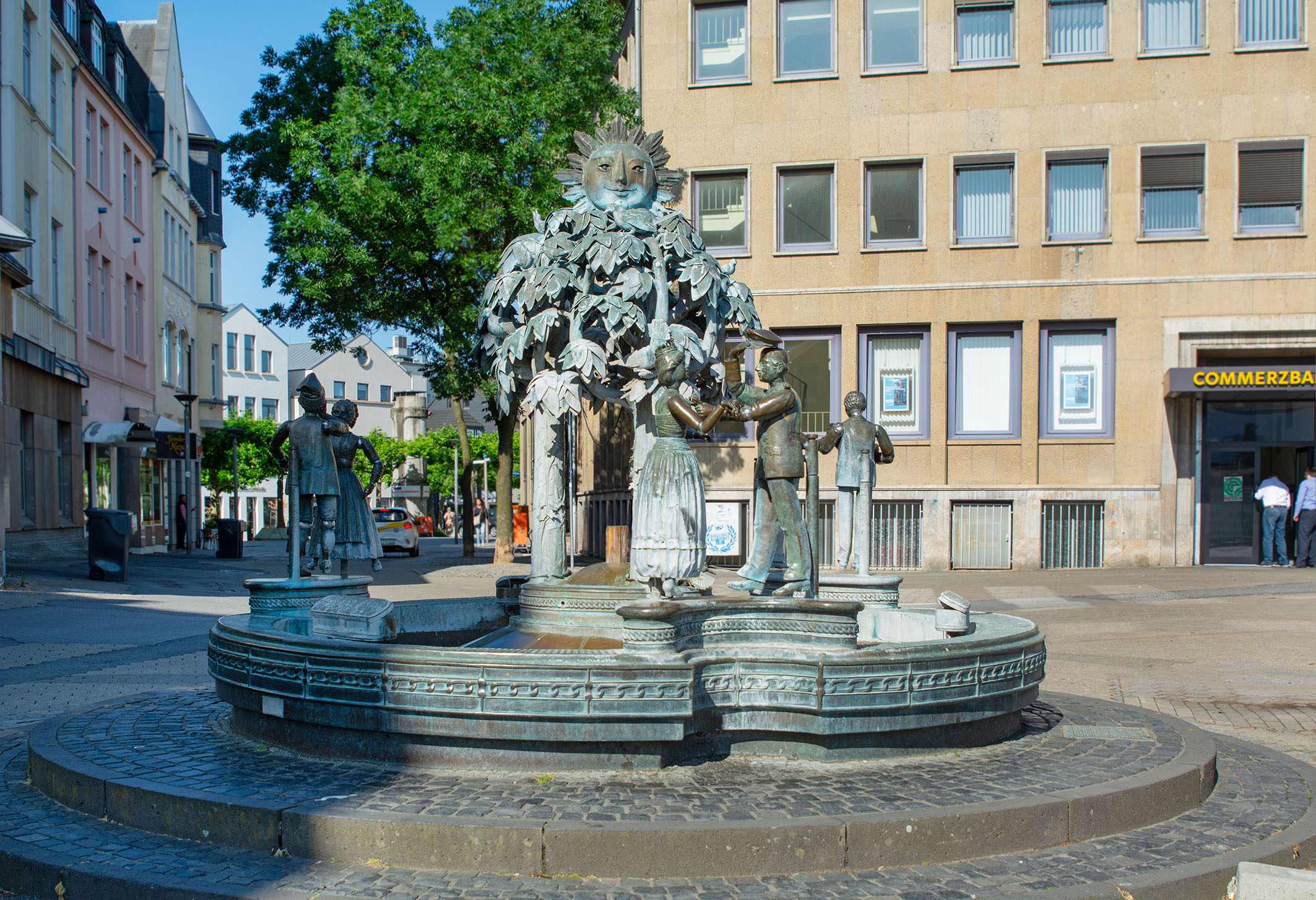 Brunnen Lebensfreude 1.jpg Brunnen Lebensfreude 1.jpg