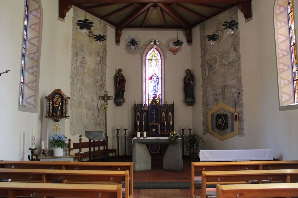 Der Innenraum der Kapelle Der Innenraum der Kapelle