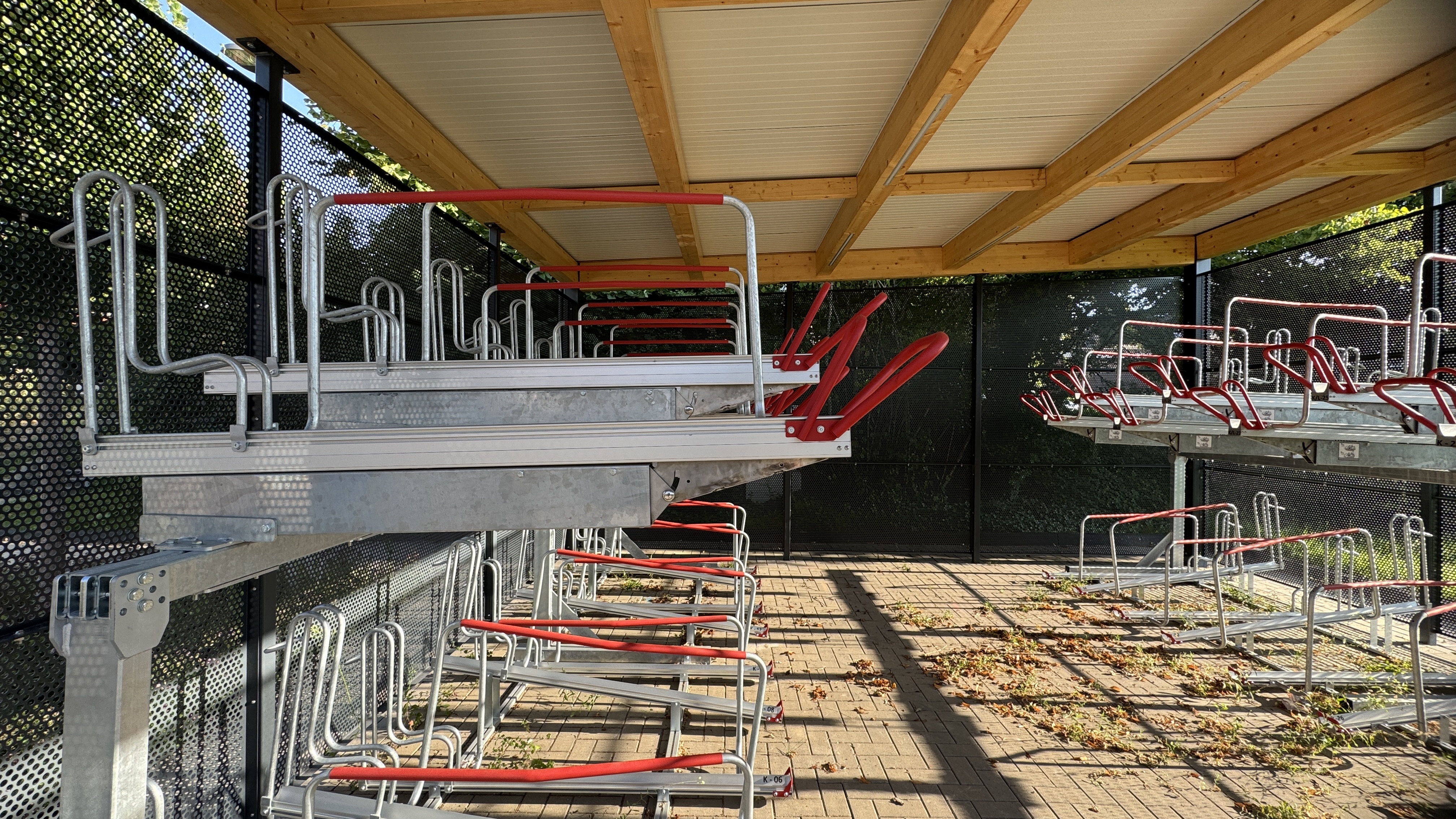 20250812 Fahrradabstellanlage Bahnhof MZ (c) Folak (7).JPG