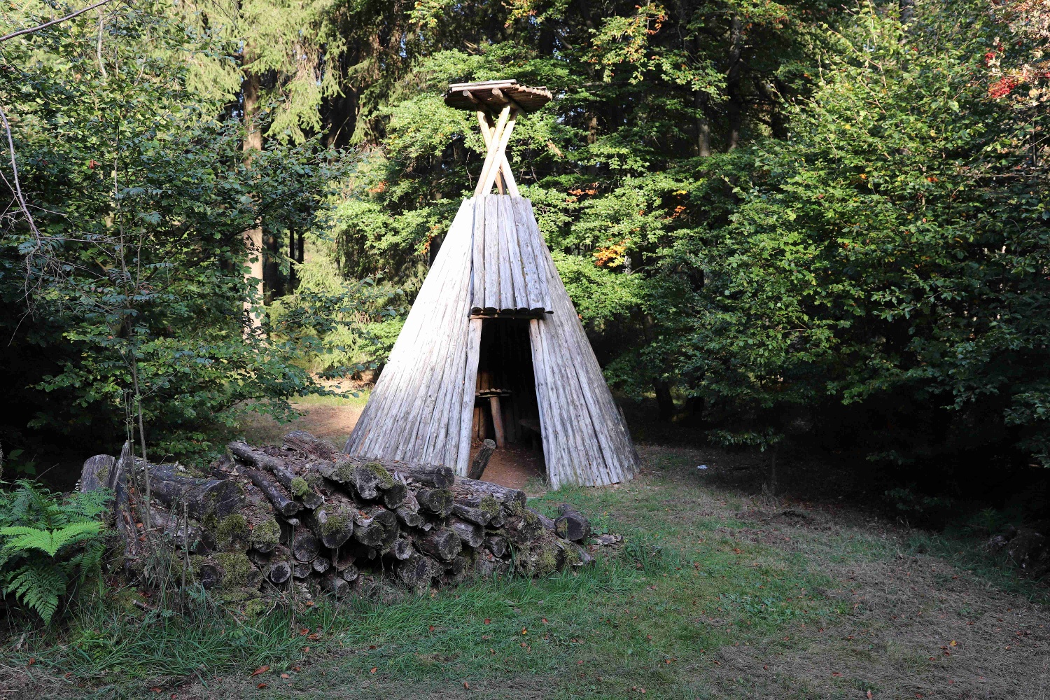 Valberter Rundweg Holztipi Valberter Rundweg Holztipi
